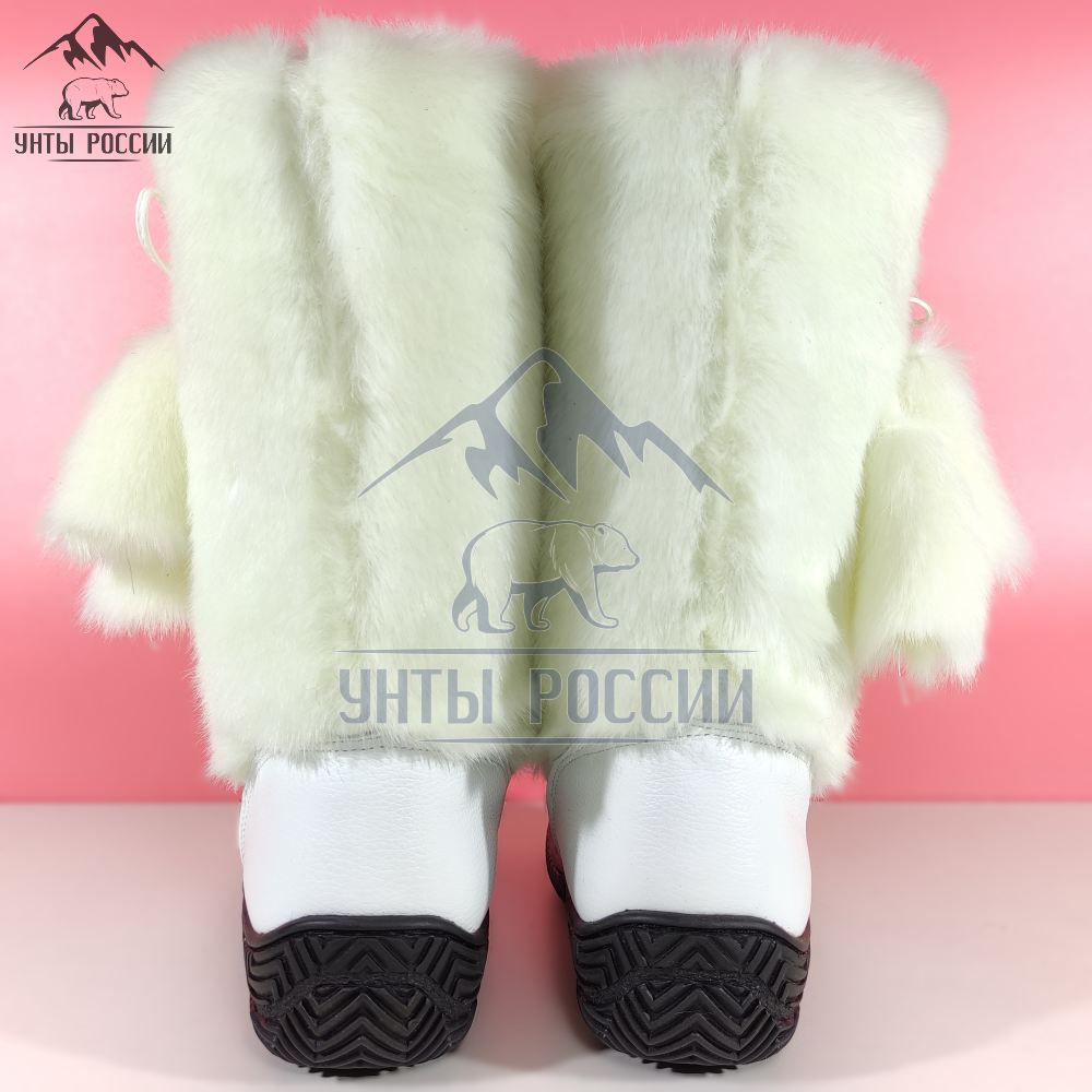Унты женские натуральные белые кожаные с бубенчиками, литая черная подошва